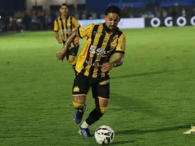 Jhonata Robert destaca a importância de cada jogo na reta final da Série B: “Cada partida é uma final”
