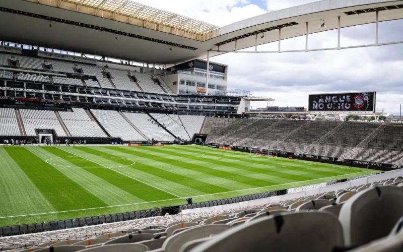 Risco de rebaixamento de Corinthians e Internacional altera calendário do futebol brasileiro em 2027
