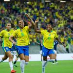 Globo confirma transmissão dos 64 jogos da Copa do Mundo Feminina de 2027 com novidades em programação e presença de Sabrina Sato e Blogueirinha