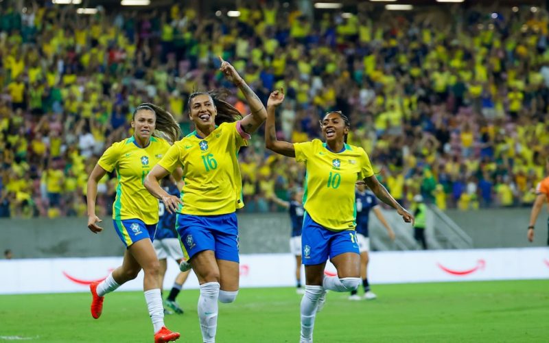 Globo confirma transmissão dos 64 jogos da Copa do Mundo Feminina de 2027 com novidades em programação e presença de Sabrina Sato e Blogueirinha