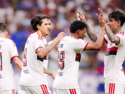 Flamengo se distancia na liderança do Brasileirão; confira as chances para o título contra o Palmeiras