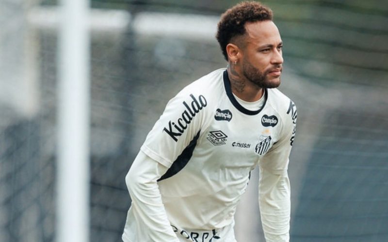 Santos busca manter bom momento contra Flamengo que pode abrir vantagem na liderança do Brasileirão 2026