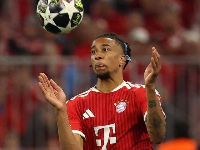 Bayern de Munique inicia negociações para renovar contrato de Michael Olise e afasta interesse do Real Madrid