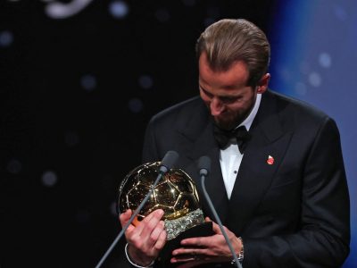 Harry Kane leva a Bola de Ouro e se torna o primeiro inglês premiado desde 2001 com temporada histórica pelo Bayern de Munique