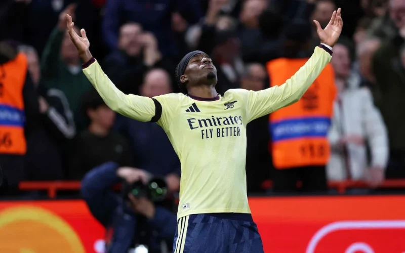 Arsenal vence Nottingham Forest com apenas uma finalização no alvo e reforça luta pelo título da Premier League