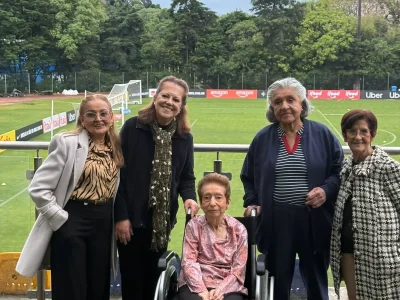 Araguarinas, pioneiras do futebol feminino, recebem homenagem da CBF em Porto Alegre