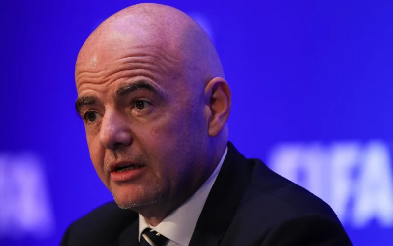 Infantino anuncia investimento contínuo no futebol africano em conferência em Cabo Verde