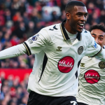Bournemouth desbanca Manchester United com gols de Rayan e Evanilson na Premier League