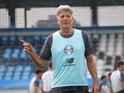 Renato Gaúcho criticou VAR em empate no Gre-Nal: “Até leigo sabe que foi pênalti”