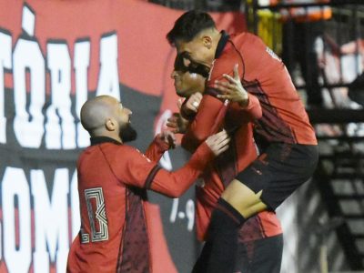 Grêmio Esportivo Brasil garante retorno à elite do futebol gaúcho com vitória contundente sobre o União Frederiquense