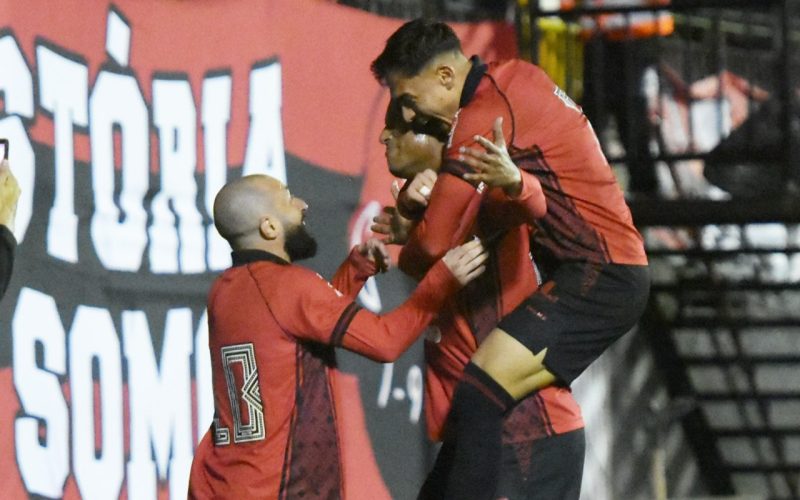 Grêmio Esportivo Brasil garante retorno à elite do futebol gaúcho com vitória contundente sobre o União Frederiquense