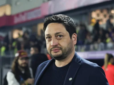 Arthur Elias critica Bap por postura em relação à paralisação do Brasileirão durante a Copa do Mundo feminina: “Ignorância”