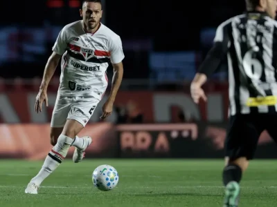 Gabigol brilha e marca dois gols no empate entre São Paulo e Santos pelo Brasileirão