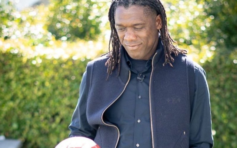 Corinthians contrata Clarence Seedorf e enfrenta preocupação com números de sua trajetória como treinador