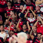 Flamengo e Estudiantes-ARG batem recorde de público na Libertadores com 72.492 torcedores no Maracanã
