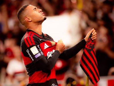 Samuel Lino brilha no Flamengo: 15 assistências e vice-artilheiro em temporada impressionante