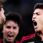 Flamengo vence Atlético-MG nos acréscimos e se mantém líder do Brasileirão