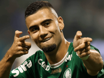 Andreas Pereira destaca importância do dérbi contra o Corinthians: “Jogo muito especial”