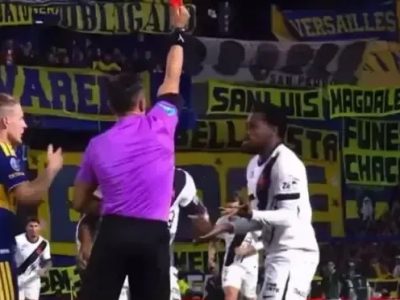 Andrés Gomes é expulso após confusão com árbitro e desfalca o Vasco na volta da semifinal da Copa Sul-Americana