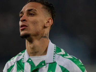 Antony se pronuncia após assalto em sua casa durante jogo do Betis na Champions: “É uma sensação de insegurança”
