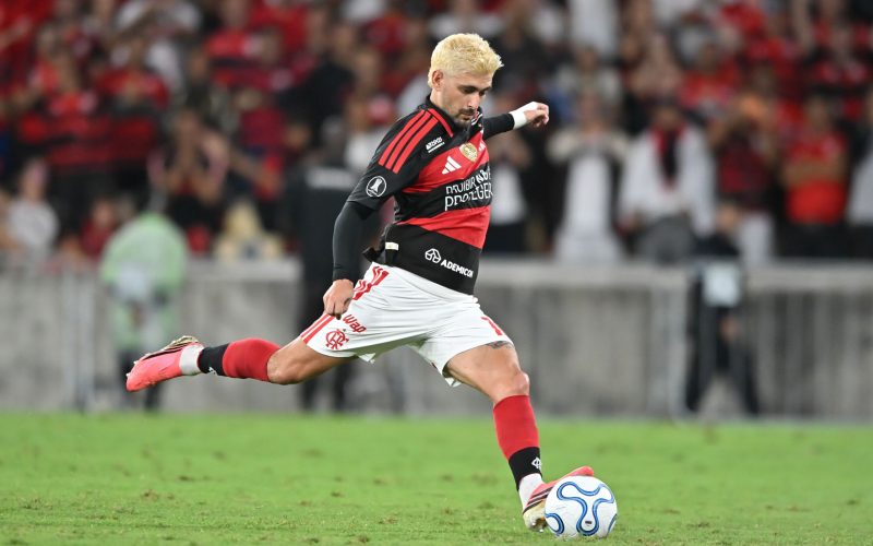 Flamengo é eliminado da Libertadores, mas marca recorde de renda no futebol brasileiro com R$ 13,1 milhões no Maracanã