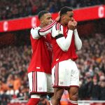Arsenal bate Everton e se iguala ao Manchester City na luta pela liderança da Premier League