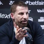 Presidente do Vasco, Pedrinho, é internado com celulite facial e desfalca time em semifinal da Sul-Americana contra o Boca Juniors