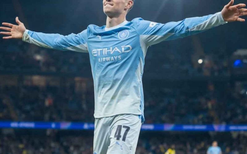Phil Foden brilha, marca três gols e é eleito o melhor jogador da terceira rodada da Champions League