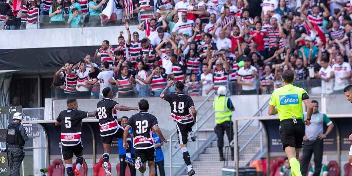 Santa Cruz encerra jejum de nove anos e retorna à Série B após empate emocionante contra o Maringá