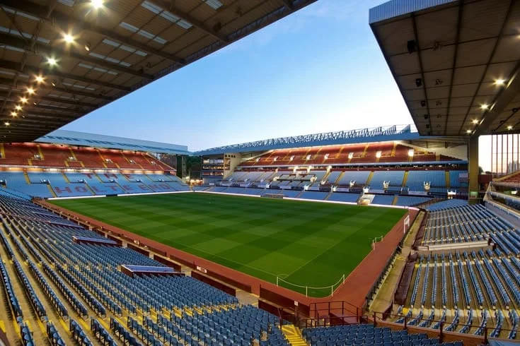 Aston Villa busca manter 100% na Champions League contra o Viking e atingir marco histórico na competição