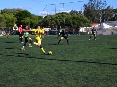 A Série B do Campeonato Municipal de Vitória da Conquista começa neste sábado com premiação e acesso à Série A em jogo