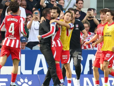 Alex Baena brilha e garante vitória do Atlético sobre o Espanyol na La Liga