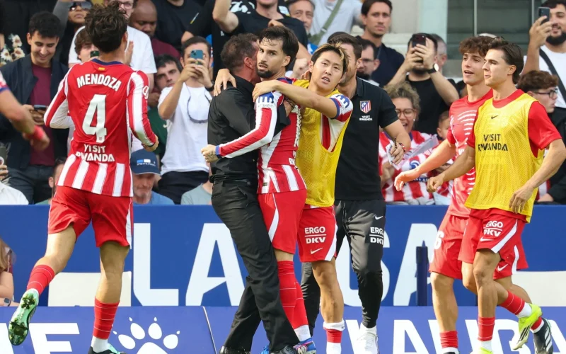 Alex Baena brilha e garante vitória do Atlético sobre o Espanyol na La Liga