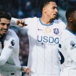 Pedro Neto brilha com dois gols e Chelsea bate Everton na Premier League