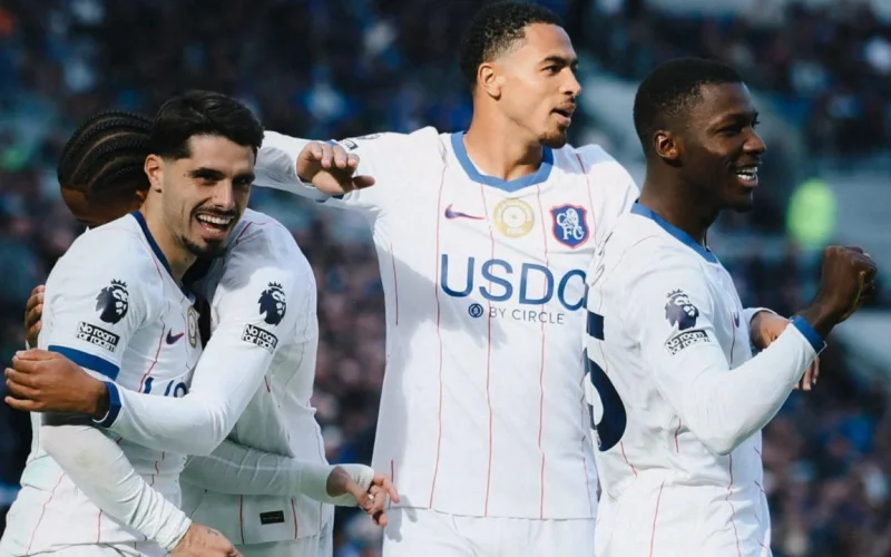 Pedro Neto brilha e Chelsea supera Everton na Premier League, complicando a vida de Estêvão