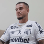 Coutinho é relacionado e pode fazer sua estreia pelo Santos no clássico contra o São Paulo