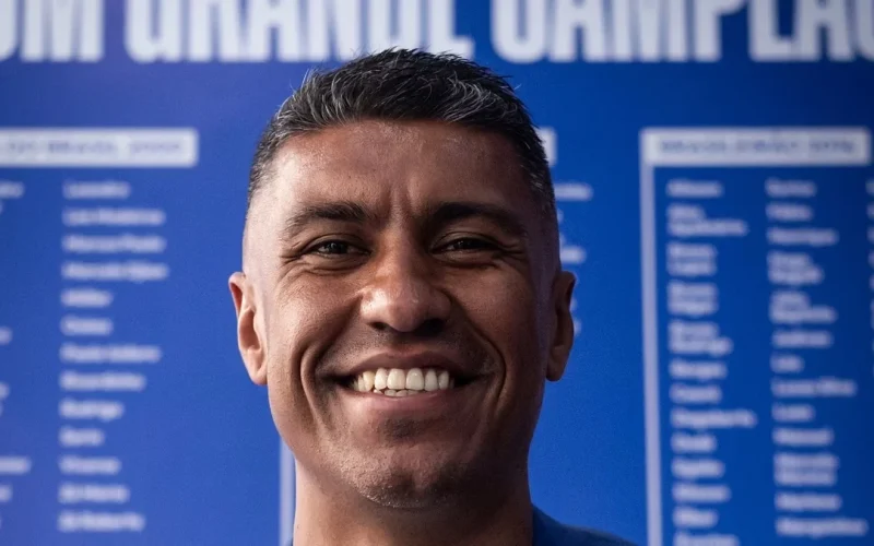 Cruzeiro apresenta Paulinho como novo executivo de futebol e redefine estrutura administrativa do clube