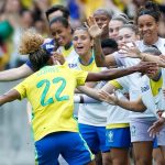 Brasil estreia com vitória convincente sobre a Argentina no Beira-Rio com três golaços na primeira etapa