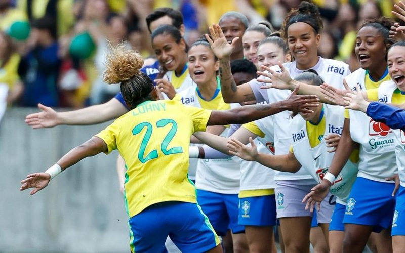 Brasil estreia com vitória convincente sobre a Argentina no Beira-Rio com três golaços na primeira etapa