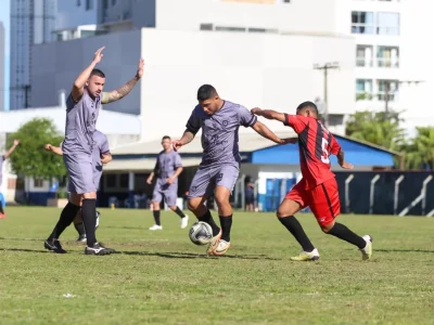 Campeonato Municipal de Futebol Amador Série B estreia com jogos eletrizantes e muita emoção em Balneário Camboriú