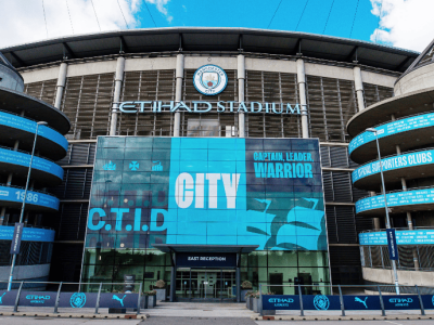 Manchester City recebe PSG em duelo decisivo da Champions League; saiba onde assistir