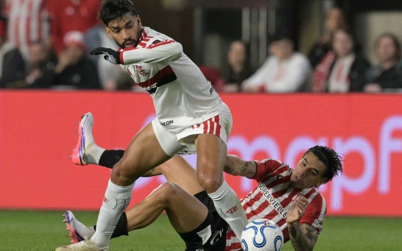 Paquetá elogia desempenho do Flamengo em empate com Estudiantes e destaca a importância da decisão em casa na Libertadores