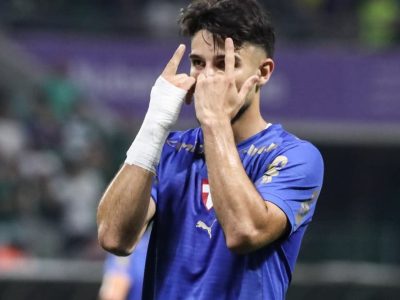 Palmeiras vence o Bahia e encurta distância para o Flamengo na liderança do Brasileirão