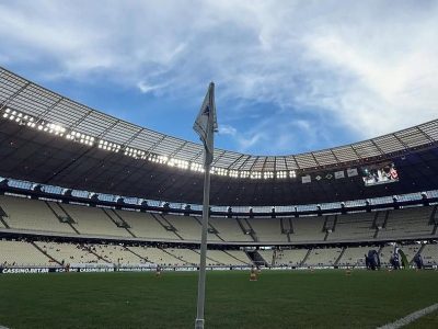 Fortaleza busca vitória em casa contra o CRB na 33ª rodada da Série B; saiba onde assistir