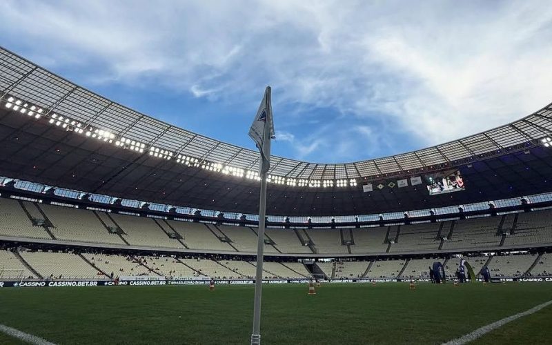 Fortaleza busca vitória em casa contra o CRB na 33ª rodada da Série B; saiba onde assistir