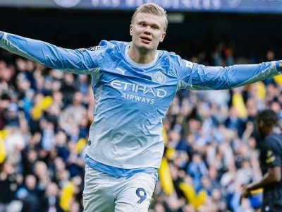 Haaland brilha com dois gols e garante vitória do Manchester City, que mantém 100% na Premier League