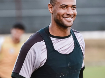 Treze anuncia a contratação do goleiro Jonh Wilquer para a temporada