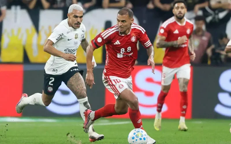 Brasileirão retoma a disputa pela liderança com Flamengo e Palmeiras conectados em confronto decisivo nesta quarta-feira
