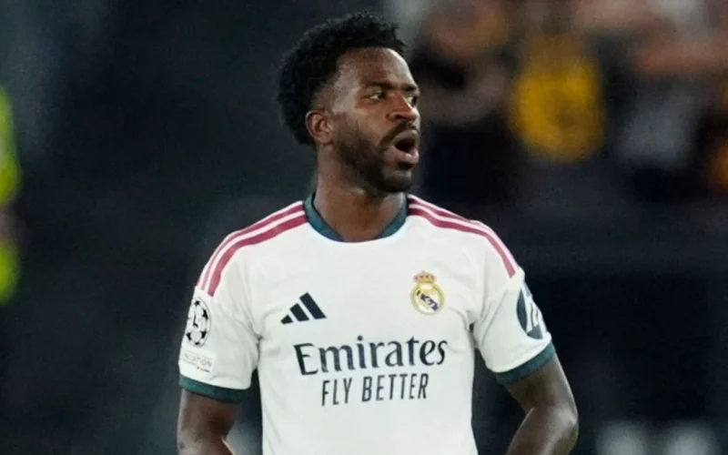 Mourinho escala Vini Jr. como titular do Real Madrid contra o RB Leipzig e alerta elenco sobre exigências de rendimento