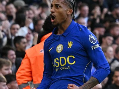 Chelsea brilha com goleada e Arsenal vira jogo; resumos da Premier League